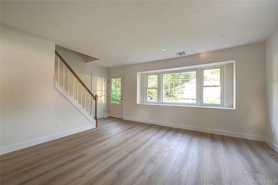52 Summit Drive, Smithtown, NY 11787 - #3