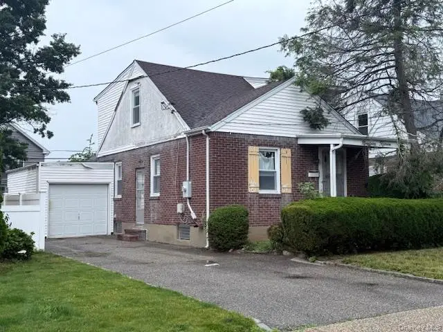 1915 Stewart Avenue, New Hyde Park, NY 11040 - #3