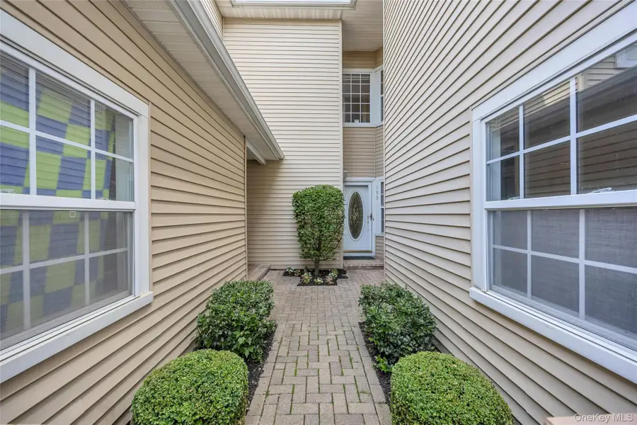 157 Windwatch Drive, Hauppauge, NY 11788 - #2