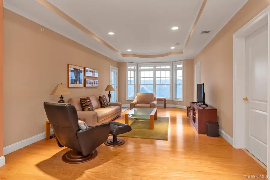 34 Shady Lane, Westbury, NY 11590 - #3