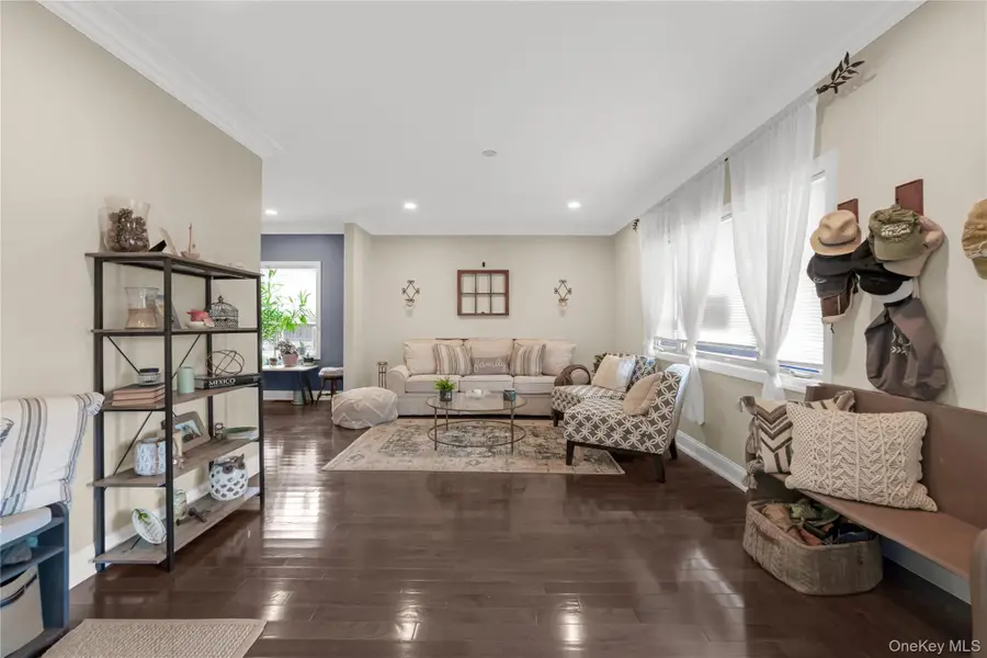 206 N 7th. Street, Lindenhurst, NY 11757 - #3