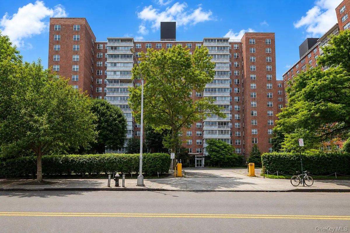 4310 Kissena Boulevard #6B, Flushing, NY 11355 - #1