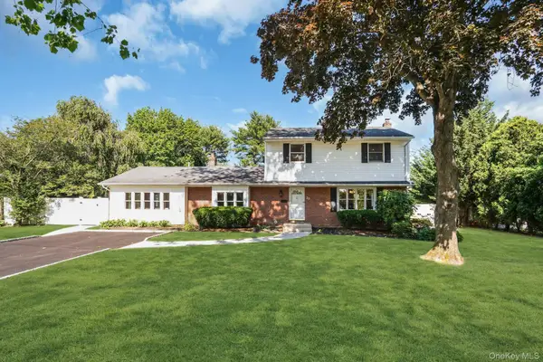 30 Sarina Drive, Commack, NY 11725