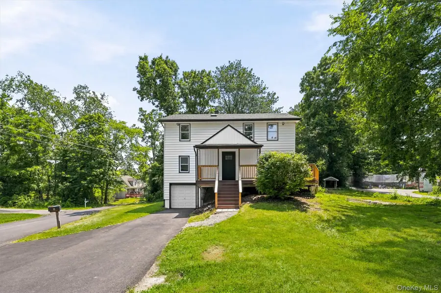 8 E Green Road, Rock Tavern, NY 12575 - #2