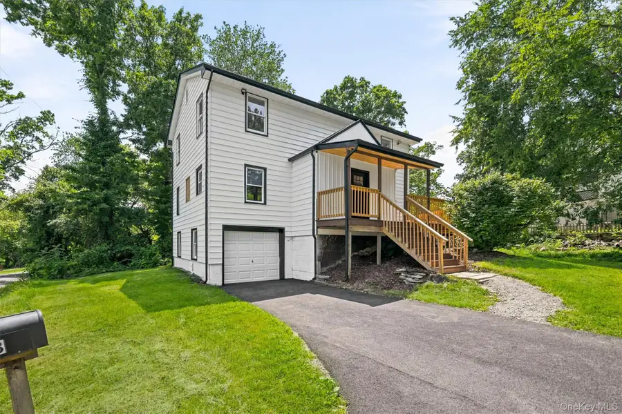 8 E Green Road, Rock Tavern, NY 12575 - #3