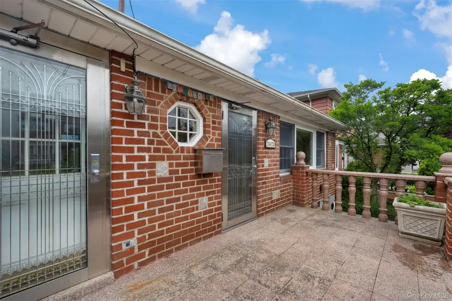 24420 73rd Avenue, Little Neck, NY 11362 - #3