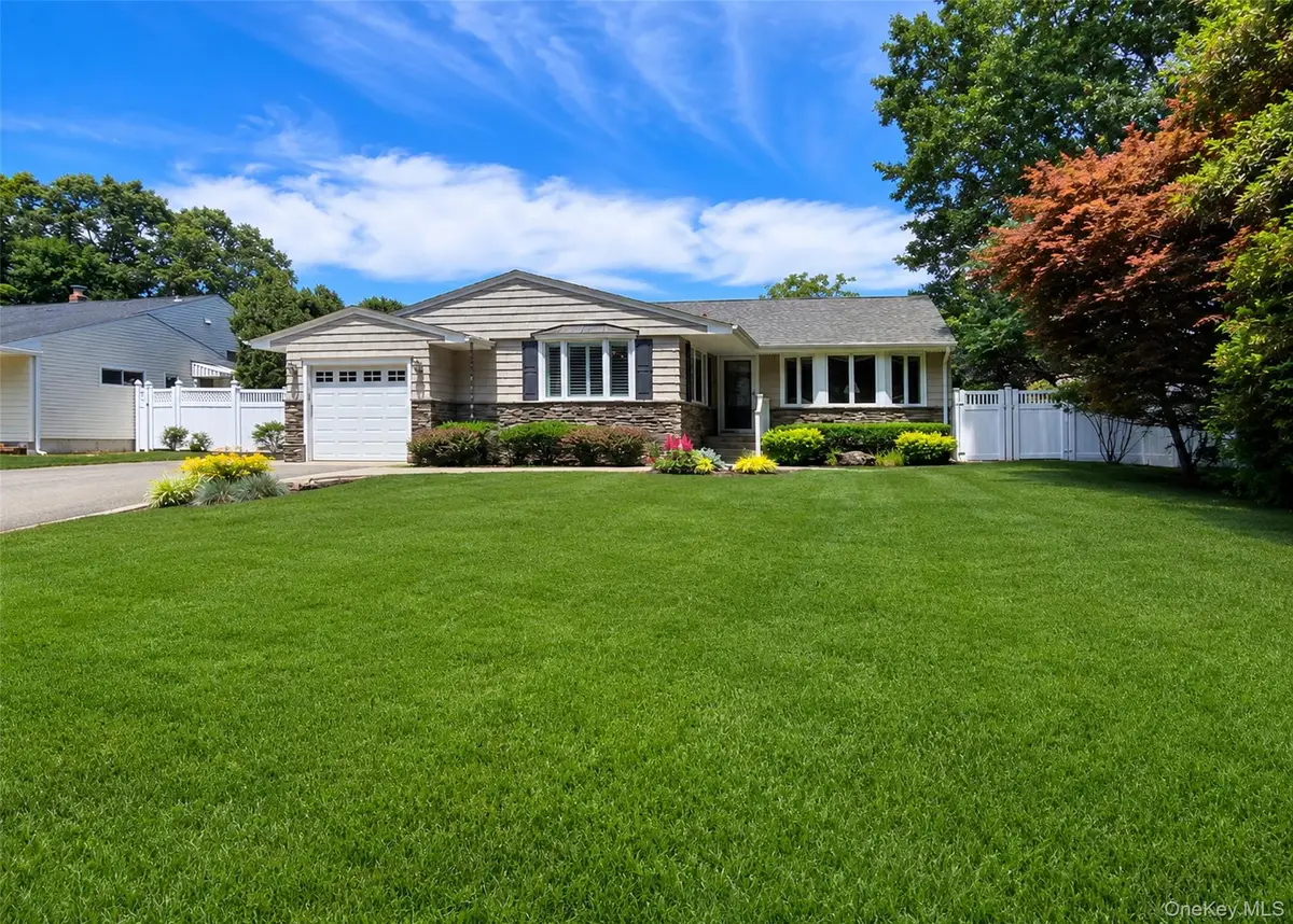 7 Talbot Lane, Smithtown, NY 11787 - #1