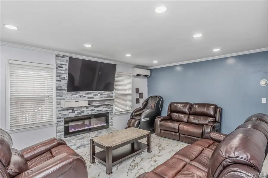 120 N 10th Street, New Hyde Park, NY 11040 - #2