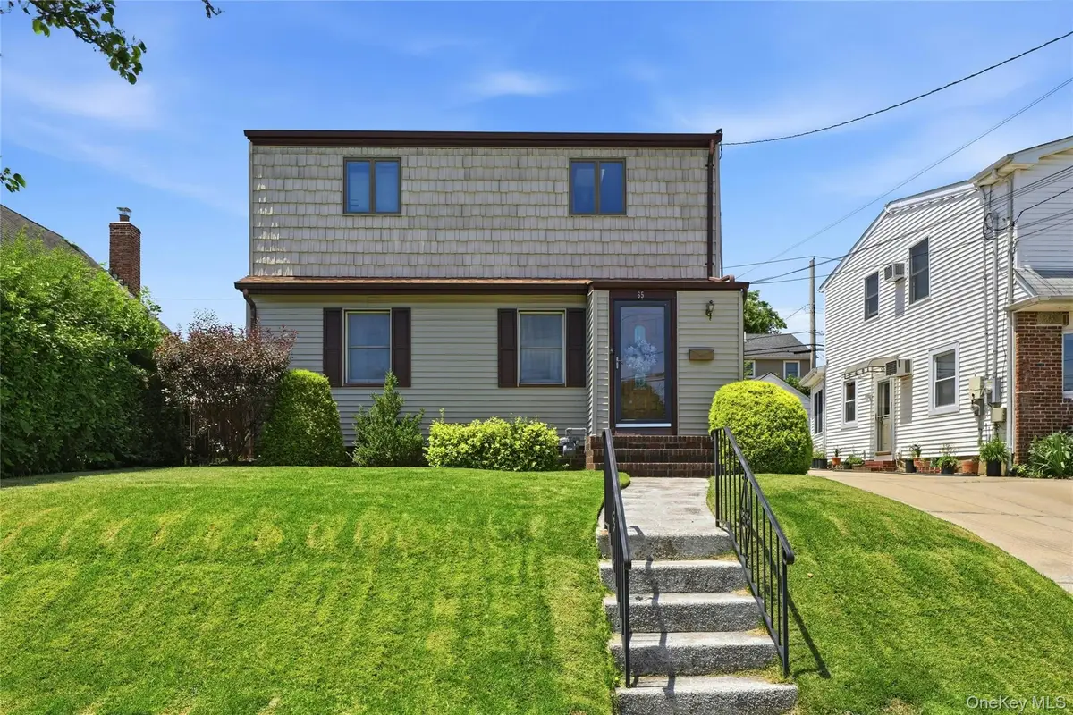 65 Moore Street, New Hyde Park, NY 11040 - #1