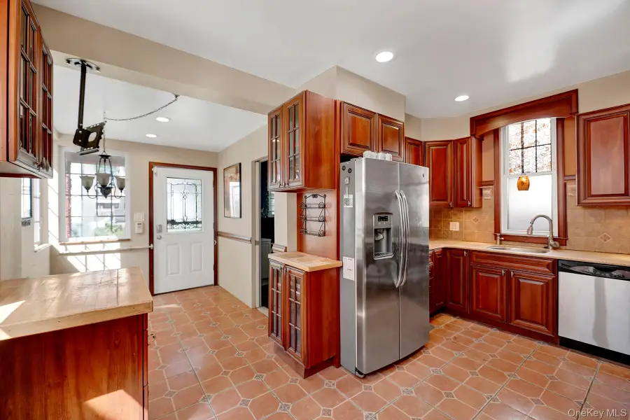 964 E 94th Street, Brooklyn, NY 11236 - #2