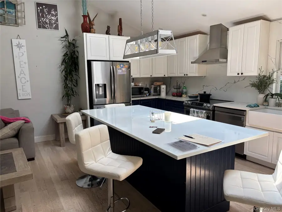 38 Vernon Avenue, Mastic, NY 11950 - #3