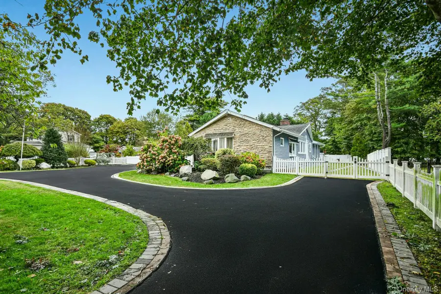 703 Lincoln Avenue, Sayville, NY 11782 - #3
