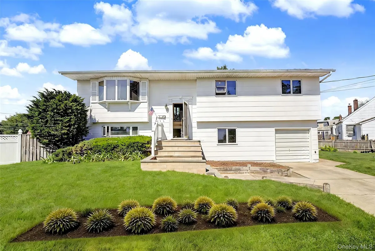 14 Laurel Place, Bethpage, NY 11714 - #1