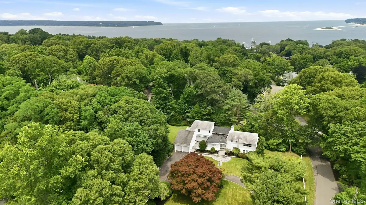 39 Upper Drive, Halesite, NY 11743 - #1