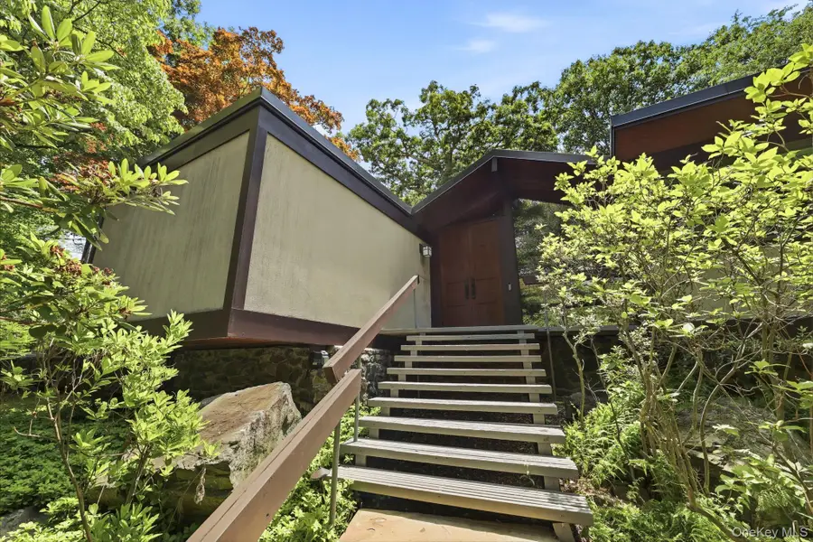 670 Long Hill Road W, Briarcliff Manor, NY 10510 - #3