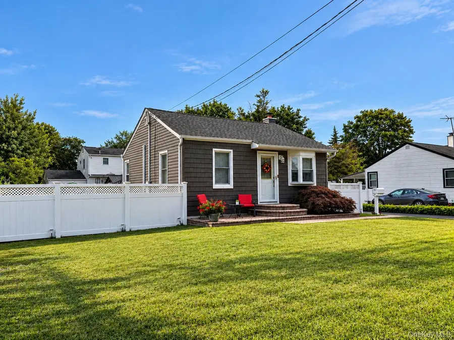 1467 4th Street, West Babylon, NY 11704 - #2