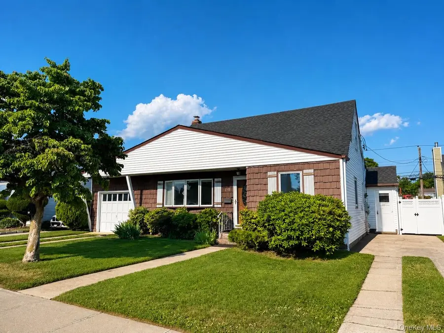 183 Lee Avenue, Hicksville, NY 11801 - #2