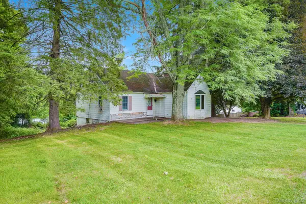 30 Smith Road, Pleasant Valley, NY 12569