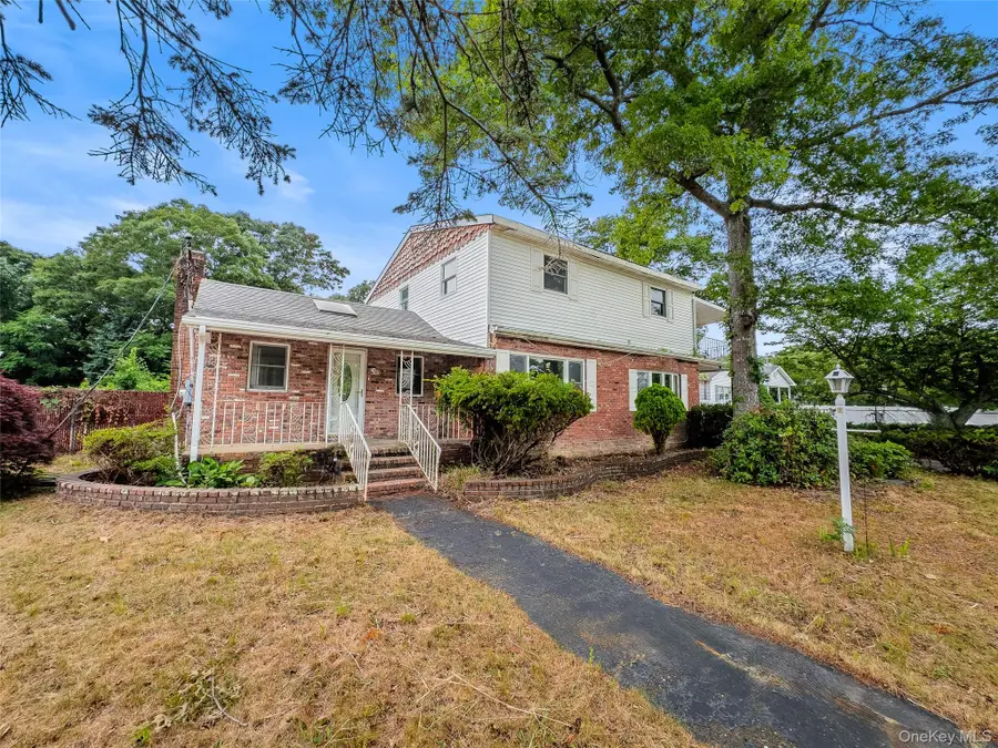10 Windsor Place, Shirley, NY 11967 - #2