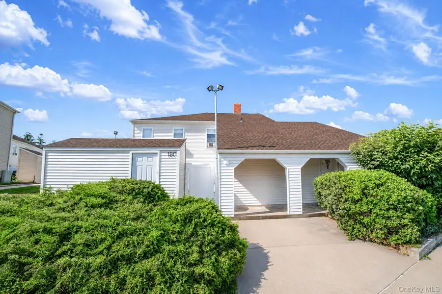 180 Lowndes Avenue #D, Huntington Station, NY 11746 - #2
