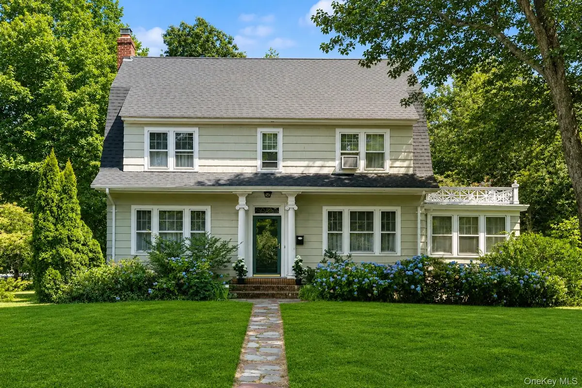 1 S Lakeview Avenue, Brightwaters, NY 11718 - #1