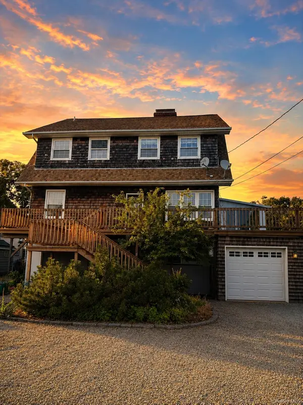 141 Harbor Beach Road, Mount Sinai, NY 11766