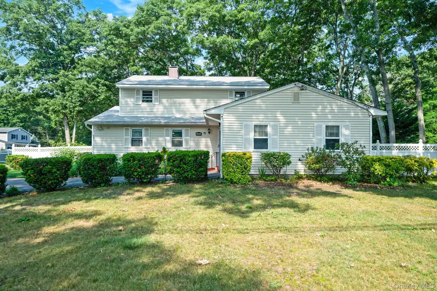 128 Avenue B, Holbrook, NY 11741 - #2