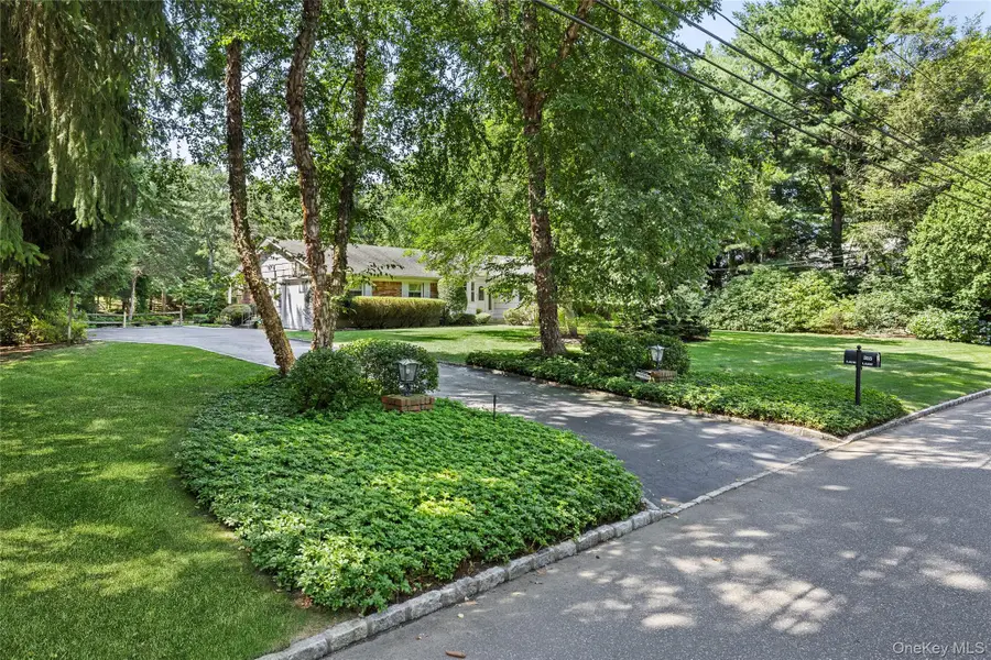 315 Laurel Lane, Laurel Hollow, NY 11791 - #3