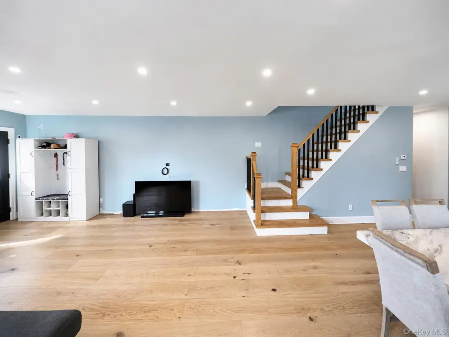 1 Melrose Street, Elmont, NY 11003 - #3