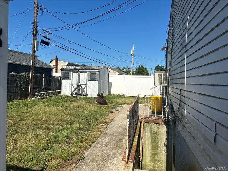 4 Rosemary Drive, Massapequa, NY 11758 - #3