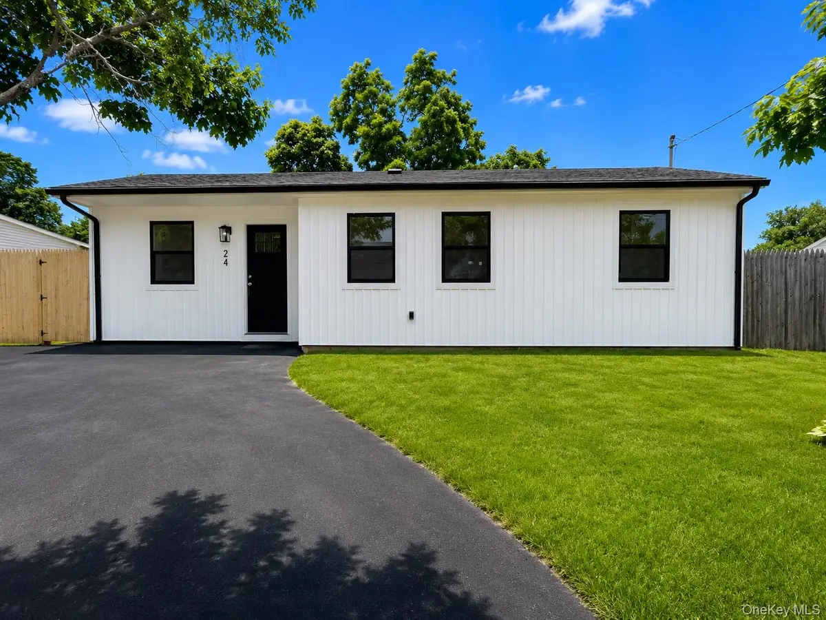24 E Cherry Street, Central Islip, NY 11722 - #1