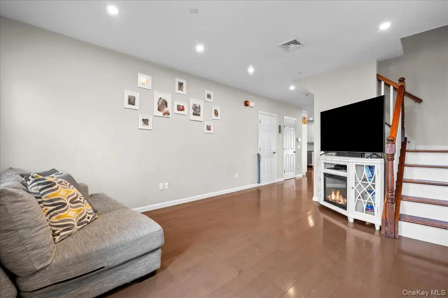 140 Winthrop Avenue, Elmsford, NY 10523 - #3