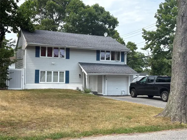 79 Fig Street, Central Islip, NY 11722