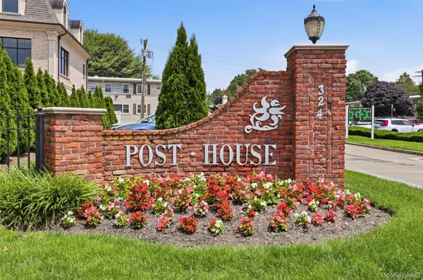 324 Post Avenue #12L, Westbury, NY 11590