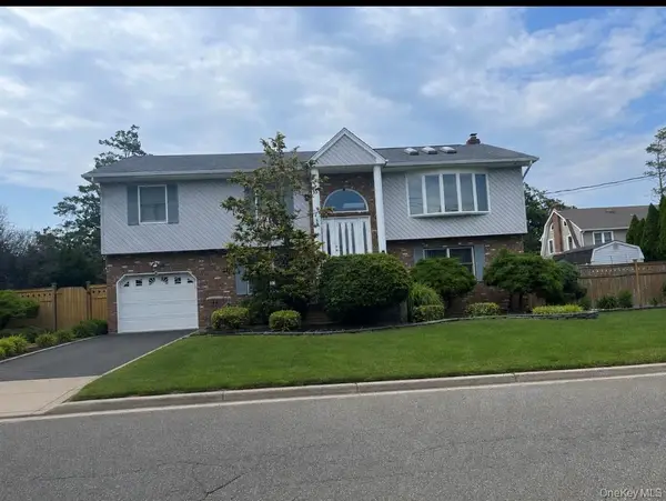 48 Meadow Lane, Hicksville, NY 11801