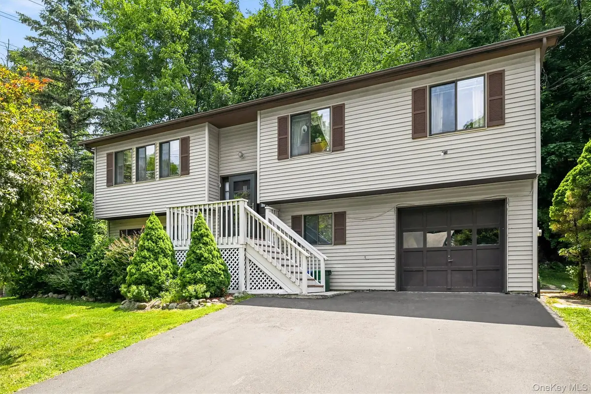 11 Glen Road, Sloatsburg, NY 10974 - #1