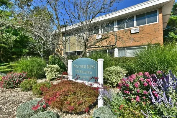 920 Broadway #16, Woodmere, NY 11598