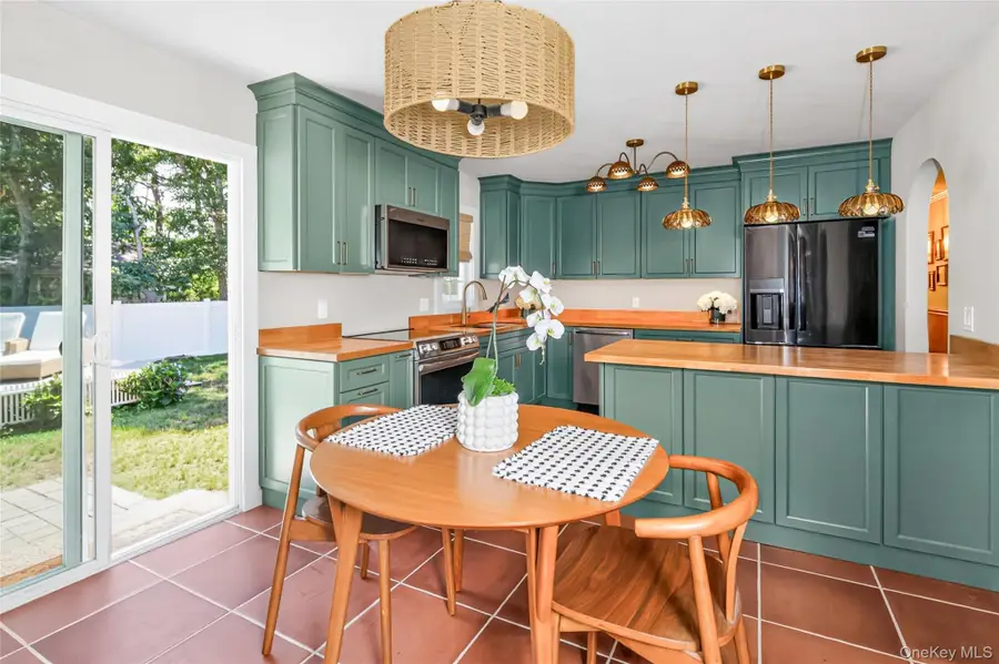 18 Lovell Road, Hampton Bays, NY 11946 - #3