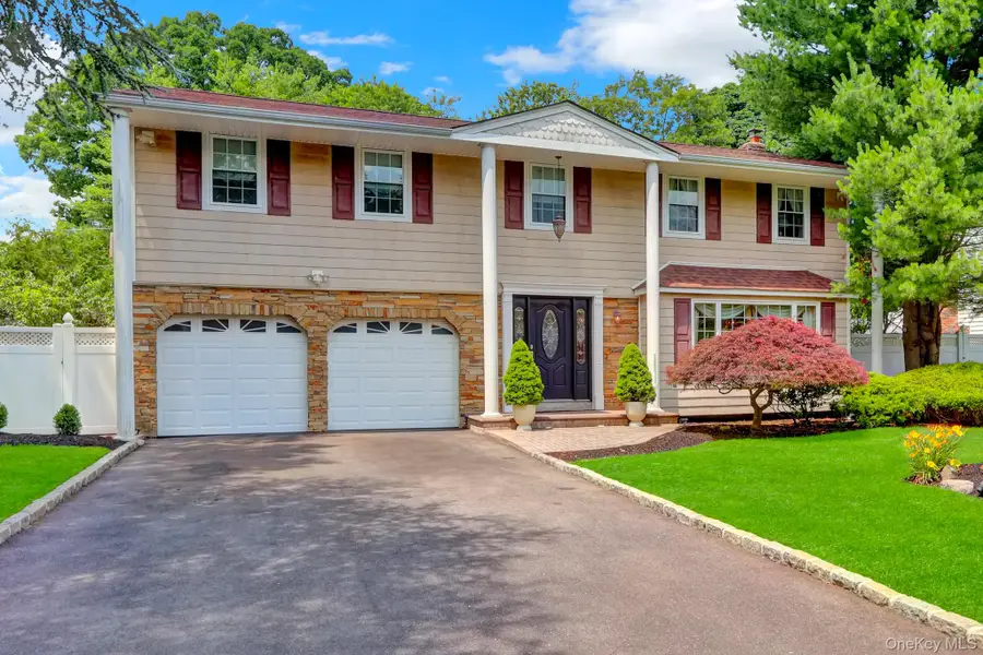 140 Wedgewood Drive, Hauppauge, NY 11788 - #2