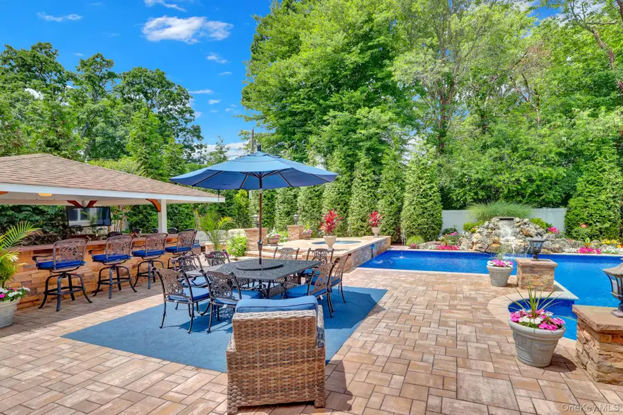 140 Wedgewood Drive, Hauppauge, NY 11788 - #3
