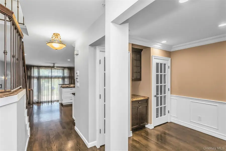 104 W Woodlake Drive, Woodbury, NY 11797 - #2