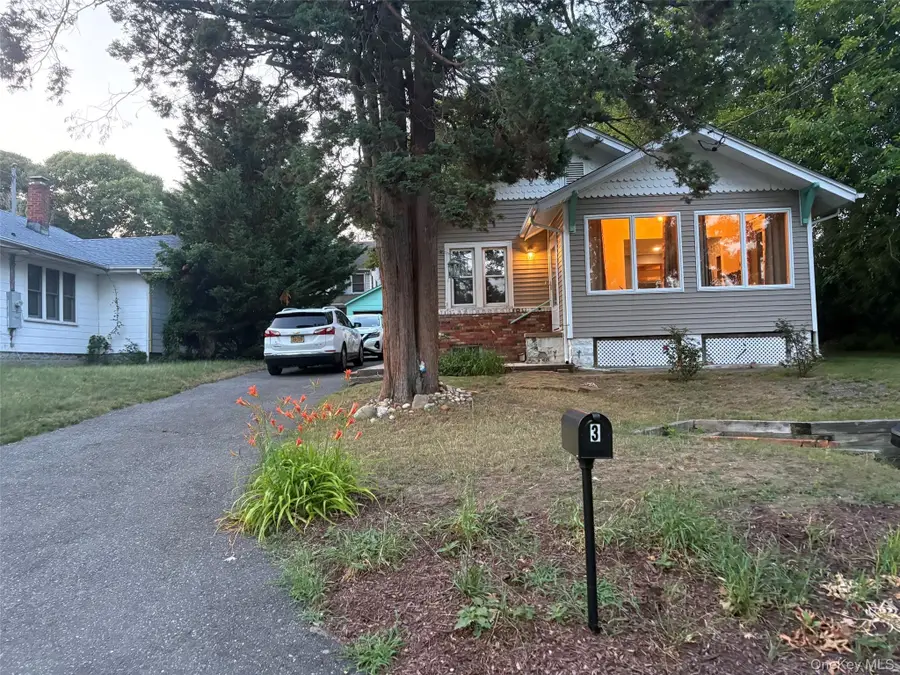3 School Street, Ronkonkoma, NY 11779 - #2