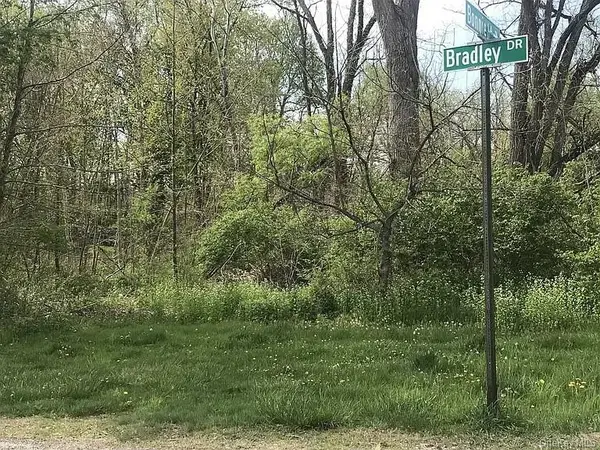 13 Bradley Drive, Hopewell Junction, NY 12533