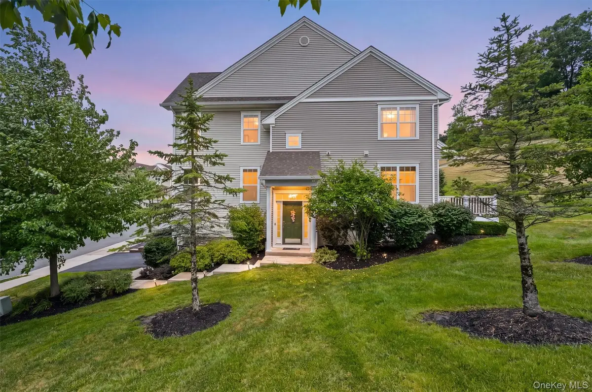 2608 Hawthorn Way, New Windsor, NY 12553 - #1