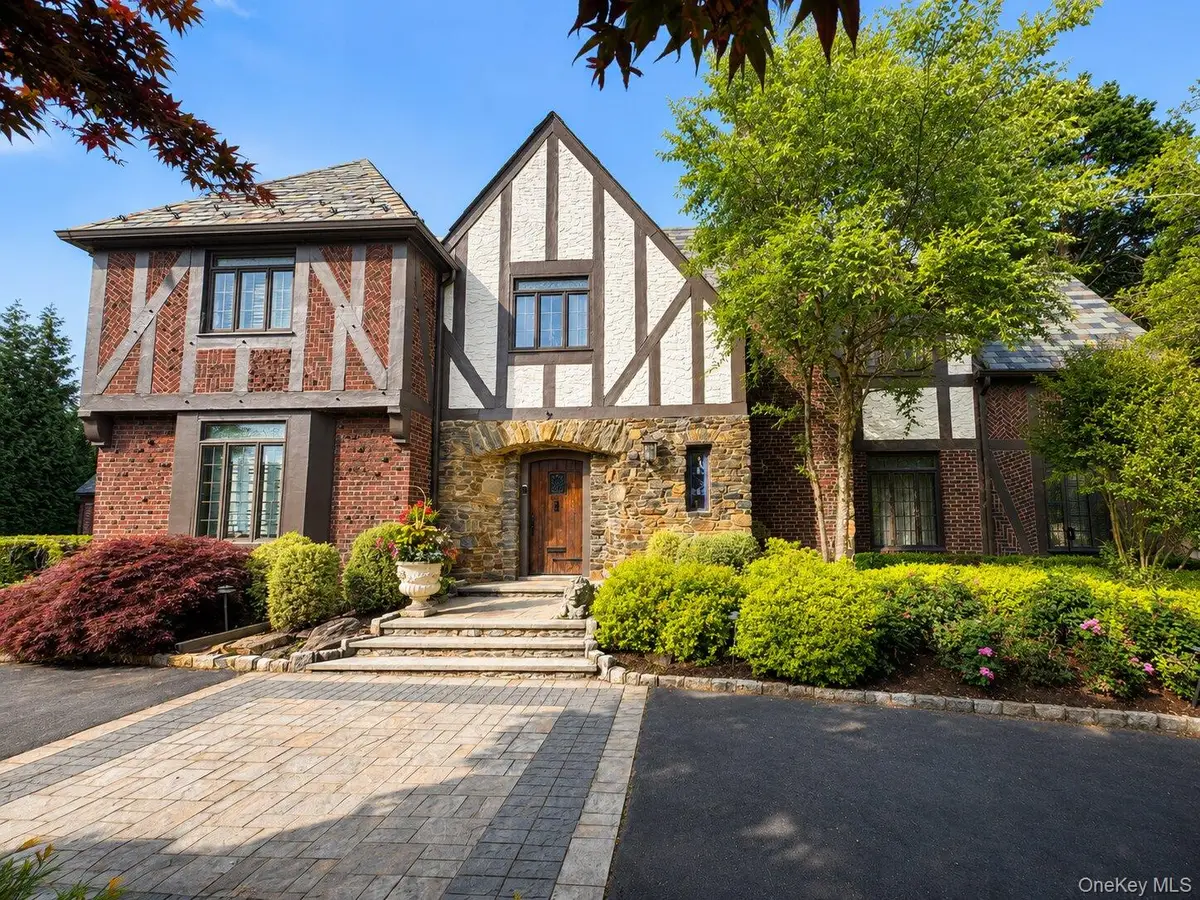 76 Wood Lane, Woodsburgh, NY 11598 - #1