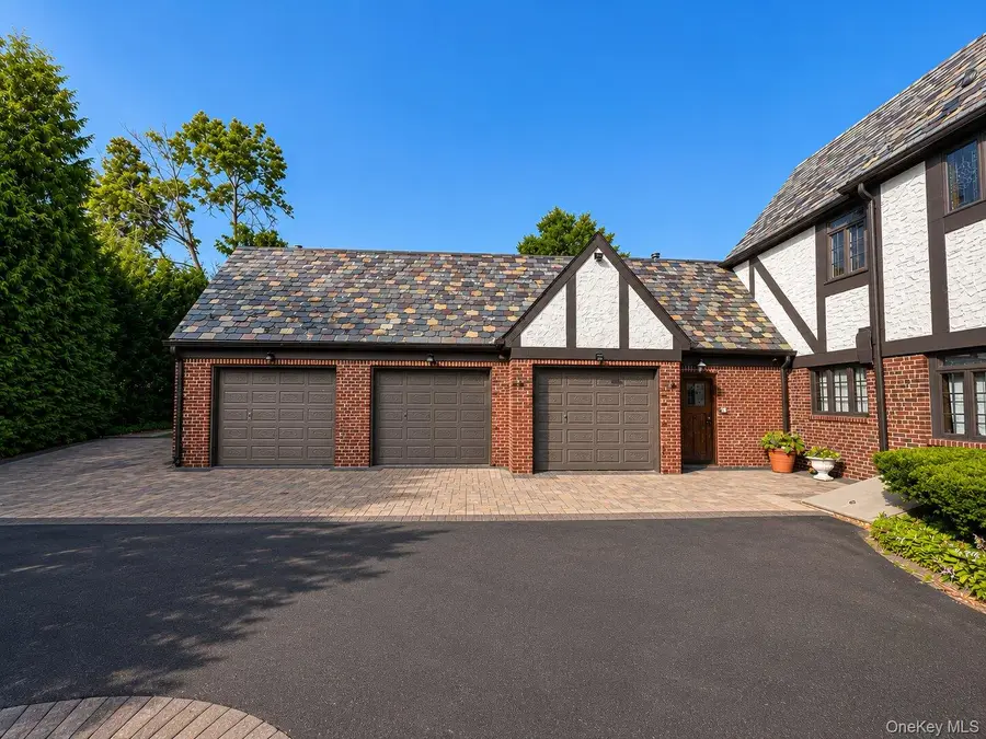 76 Wood Lane, Woodsburgh, NY 11598 - #3