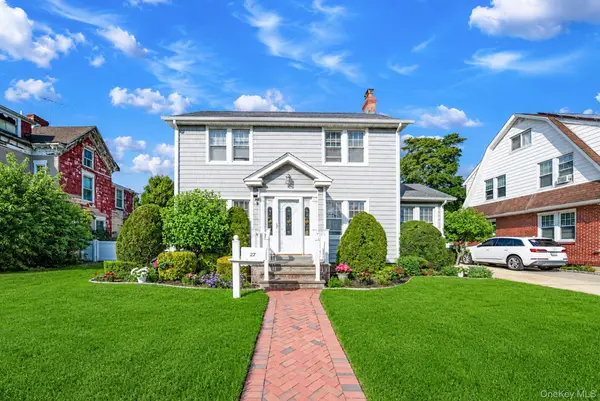27 Hilbert Street, Hempstead, NY 11550