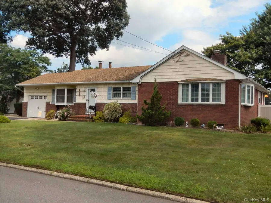 1005 Thompson Drive, Bay Shore, NY 11706 - #3