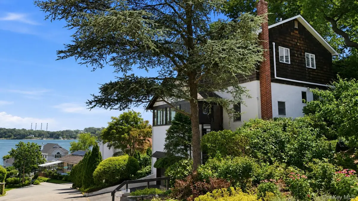 4 Bayview Drive, Huntington, NY 11743 - #1