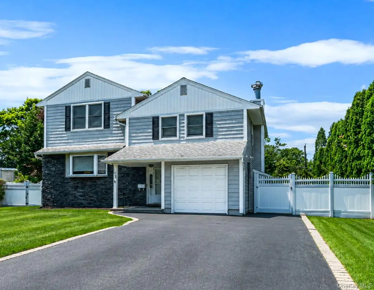 108 Keswick Drive, East Islip, NY 11730 - #1